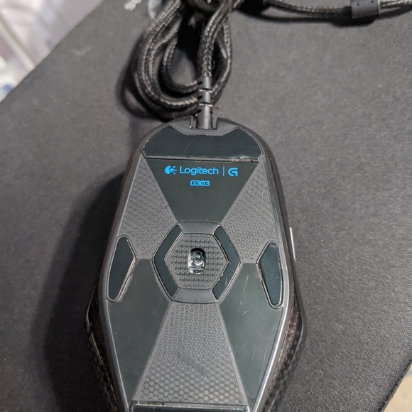 Logitech G303 Gaming Mouse - Picture 3 of 5